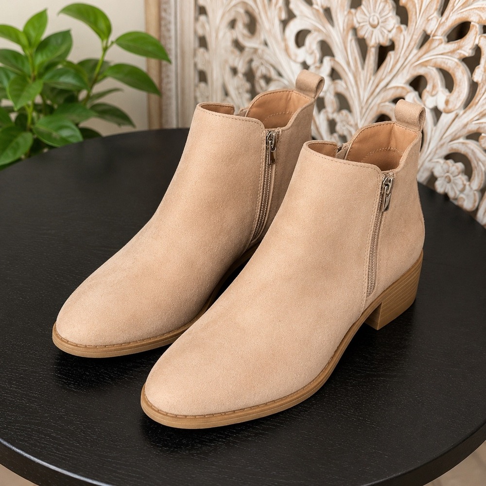 ZBY Womens Tan Faux Suede Ankle Booties Low Block Heel Size 7.5